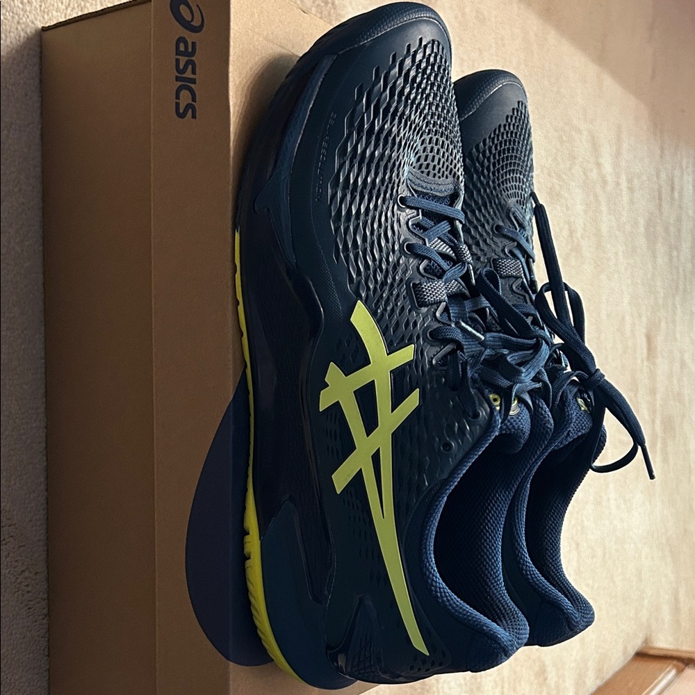 Men’s Asics Dark Blue and Bright Yellow Court Shoes - Picture 4 of 6